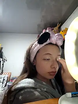 linda-schmidt online show from September 18, 10:46 pm