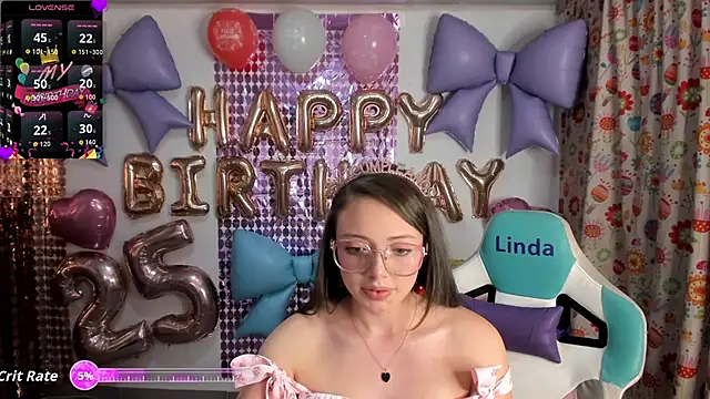 Snapshot of linda-schmidt chatting on June 28, 12:28 am linda-schmidt online show from June 28, 12:28 am