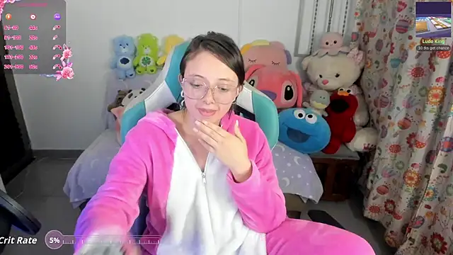 linda-schmidt online show from April 11, 7:45 am