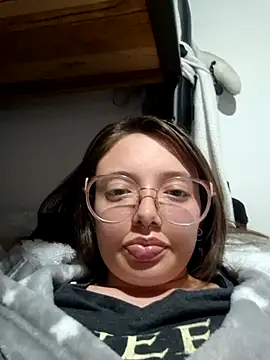 linda-schmidt online show from November 30, 2:01 am