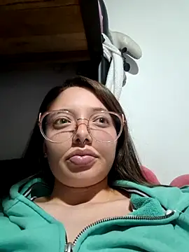 linda-schmidt online show from November 9, 12:03 am