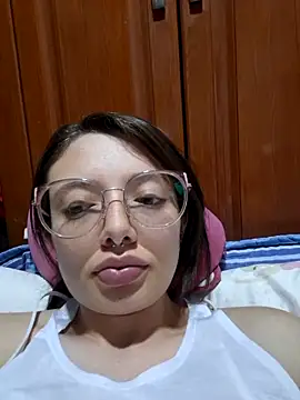 linda-schmidt online show from March 20, 10:55 pm