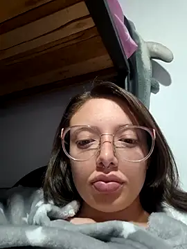 linda-schmidt online show from May 26, 10:52 pm