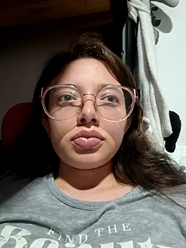 linda-schmidt online show from December 23, 3:17 am