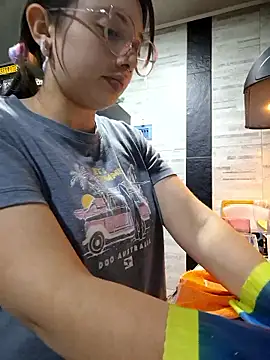 linda-schmidt online show from January 14, 1:31 am