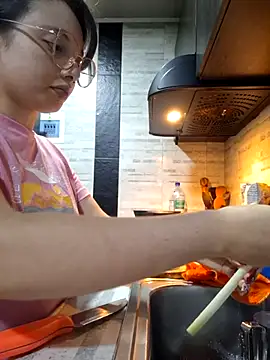 linda-schmidt online show from December 2, 8:43 pm