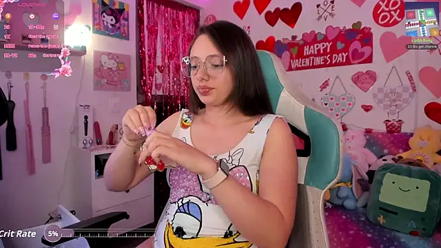 linda-schmidt online show from February 28, 1:16 am