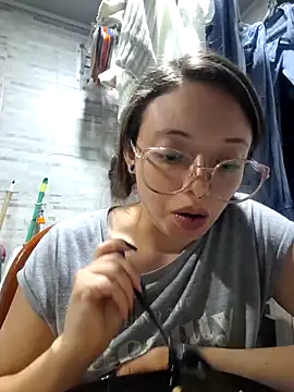 linda-schmidt online show from October 10, 9:48 pm