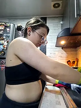 linda-schmidt online show from November 12, 8:12 pm