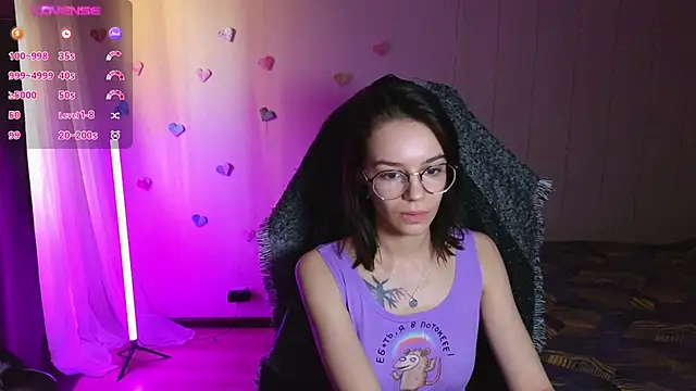 Snapshot of alyssa_sweet chatting on February 7, 7:07 am alyssa sweet online show from February 7, 7:07 am