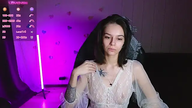 Snapshot of alyssa_sweet chatting on February 10, 5:03 am alyssa sweet online show from February 10, 5:03 am