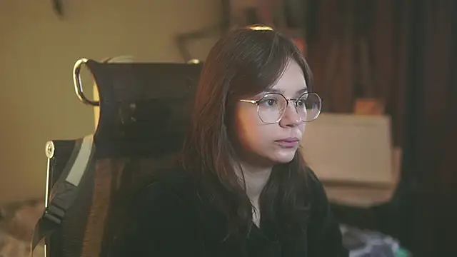 alyssa sweet online show from December 17, 6:07 am