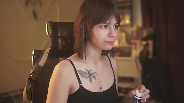 alyssa sweet online show from April 2, 5:03 am