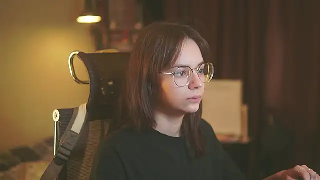 Snapshot of alyssa_sweet chatting on November 20, 5:19 am alyssa sweet online show from November 20, 5:19 am