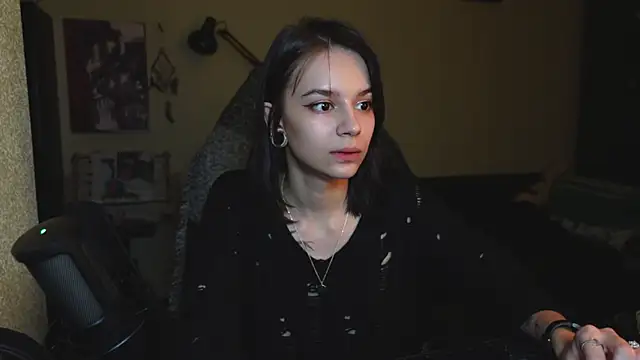 Snapshot of alyssa_sweet chatting on March 17, 2:19 am alyssa sweet online show from March 17, 2:19 am