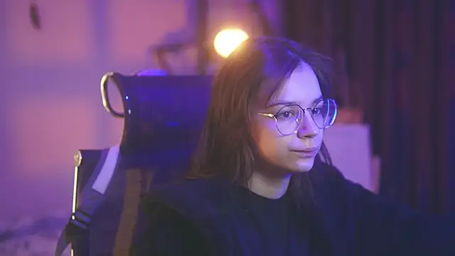 Snapshot of alyssa_sweet chatting on December 16, 6:06 am alyssa sweet online show from December 16, 6:06 am