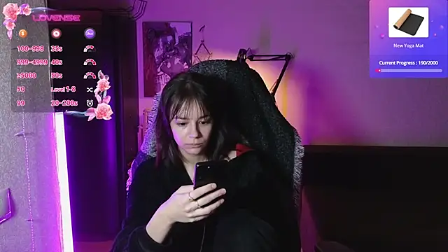 Snapshot of alyssa_sweet chatting on February 21, 2:28 am alyssa sweet online show from February 21, 2:28 am