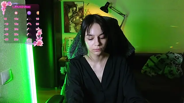 Snapshot of alyssa_sweet chatting on February 26, 8:39 am alyssa sweet online show from February 26, 8:39 am