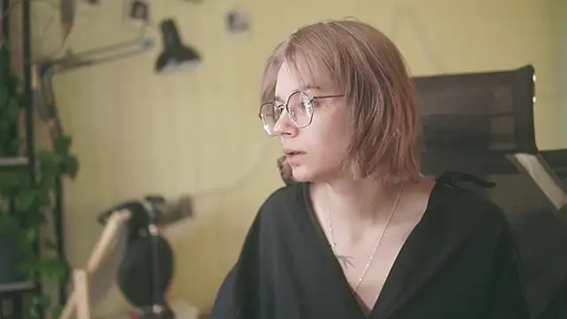 alyssa sweet online show from June 2, 4:45 am