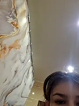 Snapshot of alyssa_sweet chatting on December 15, 7:03 am alyssa sweet online show from December 15, 7:03 am