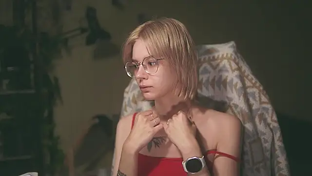 Snapshot of alyssa_sweet chatting on June 18, 5:39 am alyssa sweet online show from June 18, 5:39 am