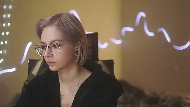 alyssa sweet online show from April 22, 4:52 am