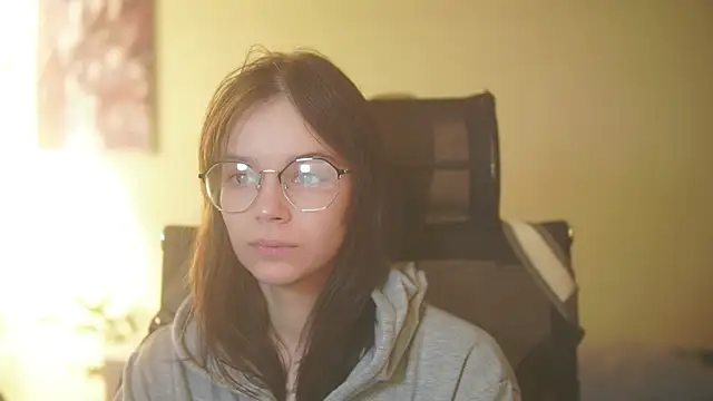 Snapshot of alyssa_sweet chatting on December 4, 6:34 am alyssa sweet online show from December 4, 6:34 am