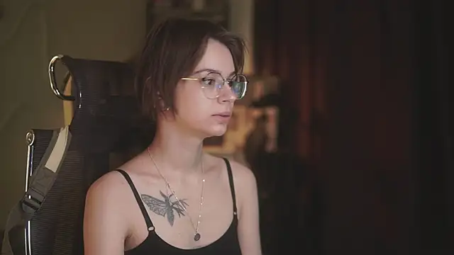 alyssa sweet online show from April 3, 2:51 am