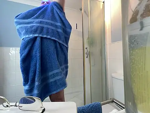 Snapshot of bigpru chatting on December 31, 12:11 am bigpru online show from December 31, 12:11 am