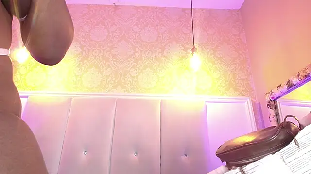 KayaBrown online show from April 13, 6:34 pm