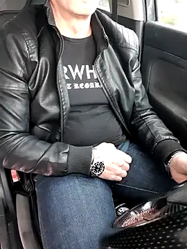 giorgio481510 online show from November 27, 6:36 am