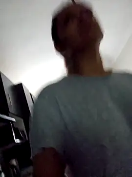 DirtySnowball69 online show from May 5, 7:33 am