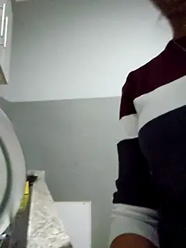 DirtySnowball69 online show from December 18, 3:16 pm