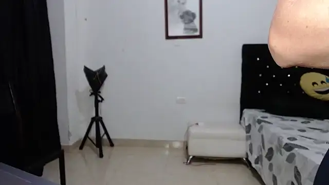 venuz mendoza20 online show from November 5, 1:25 pm