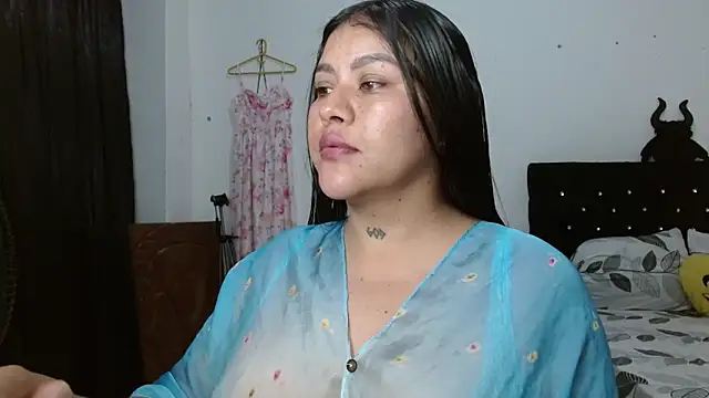venuz mendoza20 online show from May 11, 1:45 pm