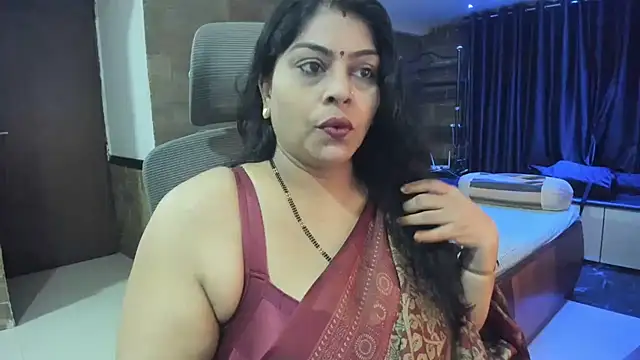 Snapshot of tarivishu23 chatting on October 28, 12:44 am tarivishu23 online show from October 28, 12:44 am