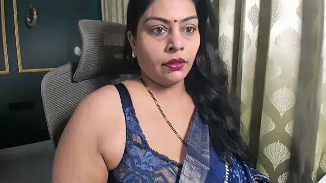 Snapshot of tarivishu23 chatting on November 15, 1:42 am tarivishu23 online show from November 15, 1:42 am