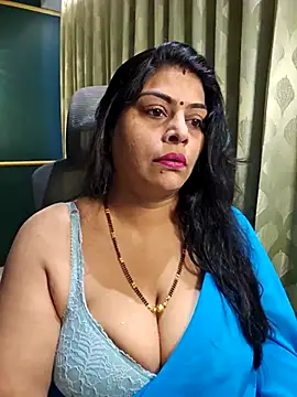 Snapshot of tarivishu23 chatting on November 10, 5:12 am tarivishu23 online show from November 10, 5:12 am