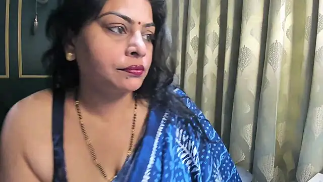 Snapshot of tarivishu23 chatting on December 3, 2:01 am tarivishu23 online show from December 3, 2:01 am