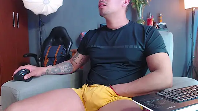 Snapshot of geirge_teacherxx chatting on November 12, 8:23 pm geirge teacherxx online show from November 12, 8:23 pm