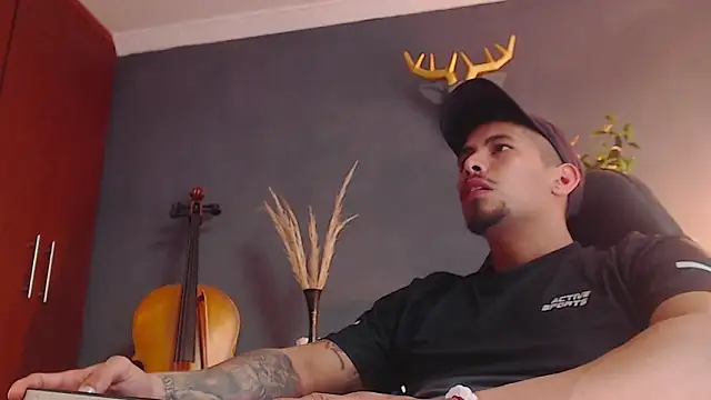 Snapshot of geirge_teacherxx chatting on March 20, 10:40 pm geirge teacherxx online show from March 20, 10:40 pm