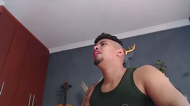 Snapshot of geirge_teacherxx chatting on March 22, 3:42 pm geirge teacherxx online show from March 22, 3:42 pm