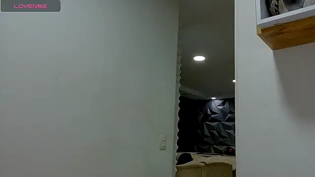 jerryandjessica online show from April 17, 11:18 pm