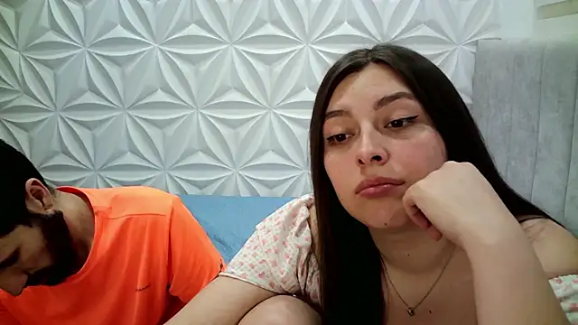 Snapshot of jerryandjessica chatting on December 23, 12:03 am jerryandjessica online show from December 23, 12:03 am