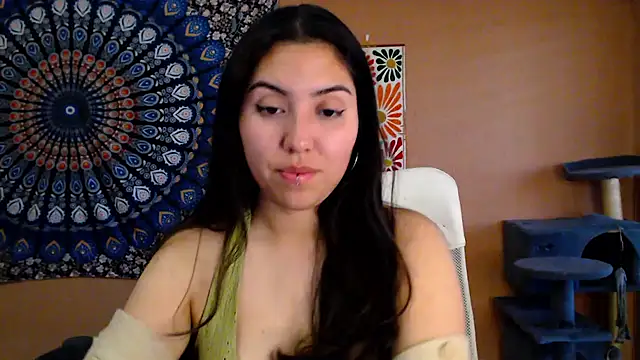 IntimateTales online show from November 27, 10:27 am