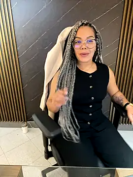 Snapshot of KellyBrooklyn_ chatting on October 21, 1:21 pm KellyBrooklyn online show from October 21, 1:21 pm