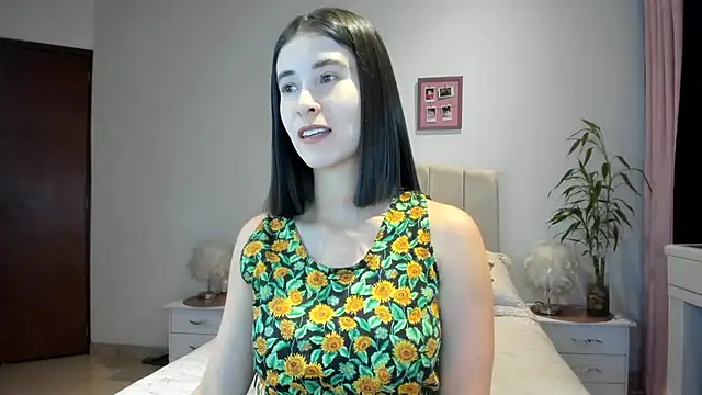 macarena vallejo online show from April 12, 2:48 am