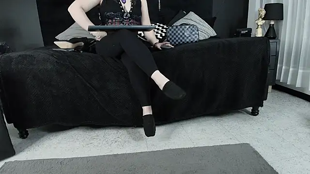  Jade 16 online show from October 30, 11:52 am