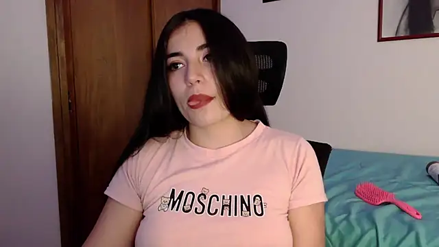 Snapshot of Honey_Aynur20 chatting on September 19, 9:30 pm Honey Aynur20 online show from September 19, 9:30 pm