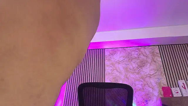 JuliRamirez online show from March 13, 12:54 pm